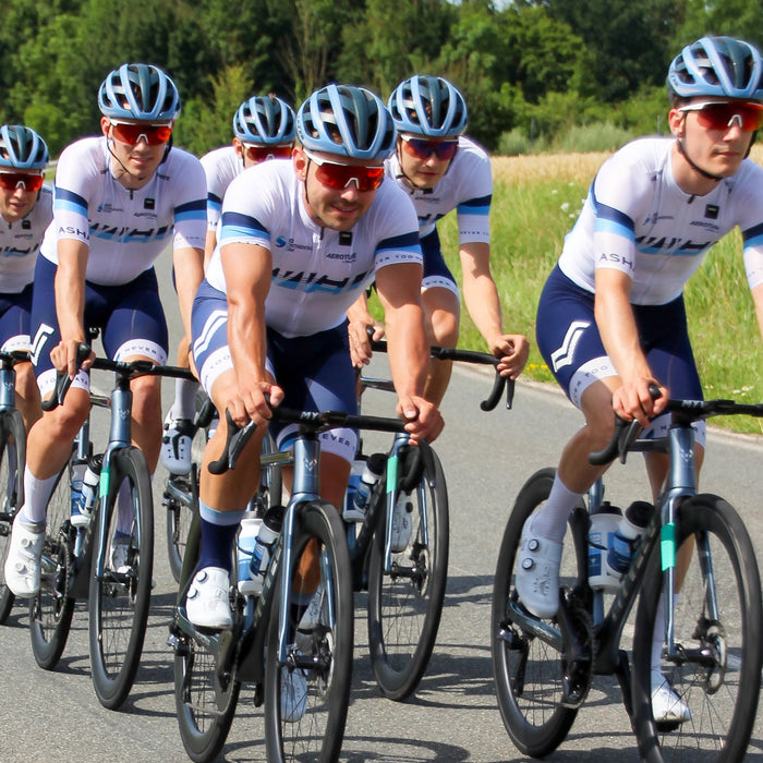 Unser MYVELO Pro Cycling Team auf dem Verona Rennrad