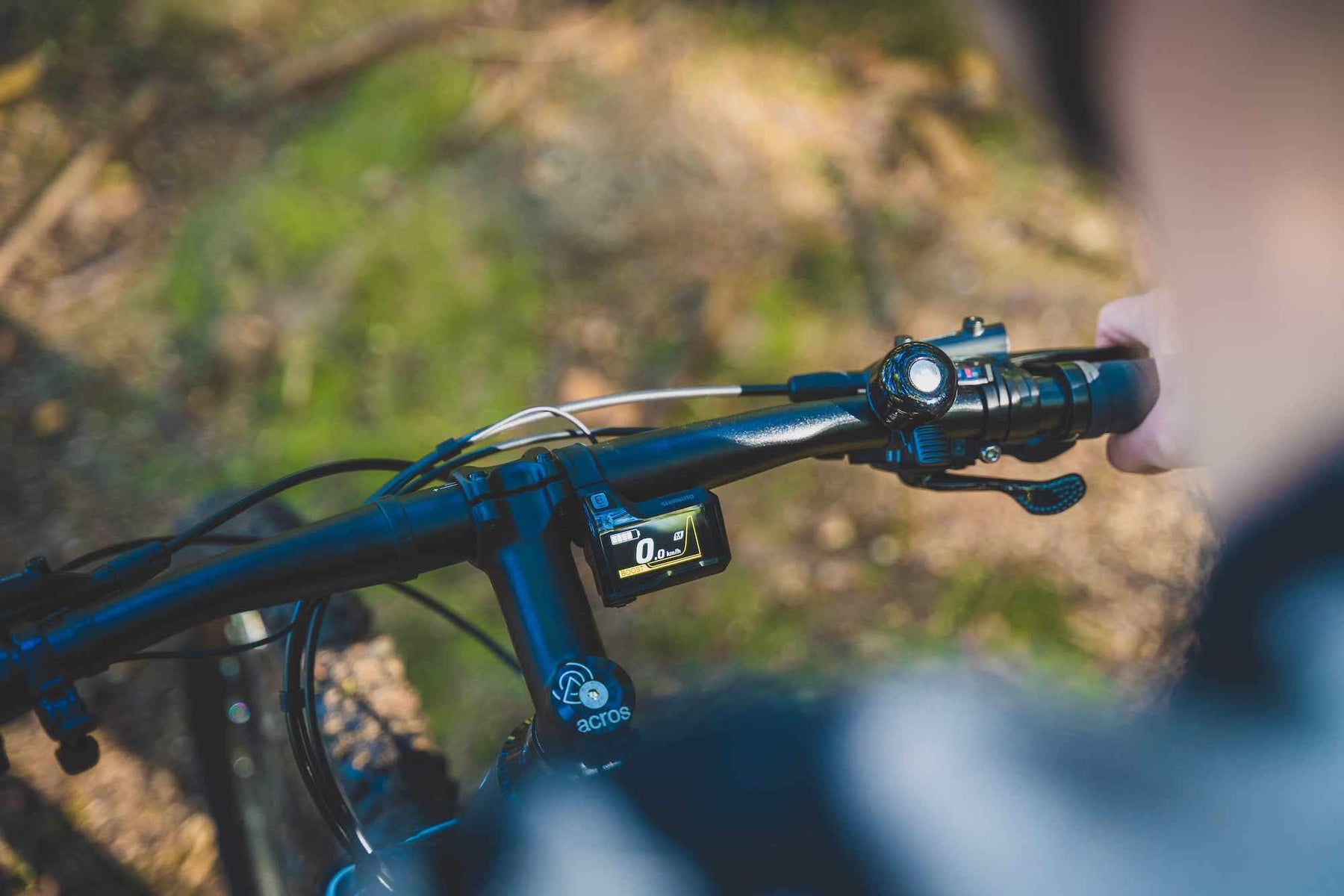 Drücken vs. Legen: Die richtige Kurventechnik auf dem Fahrrad
